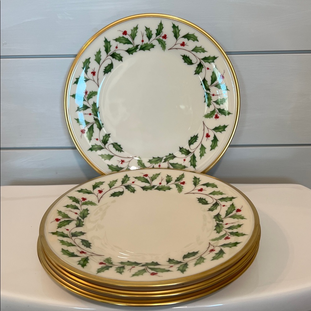 Lenox Holiday Holly and Berries Porcelain 8” Salad Plates w/ Gold Trim. Set of 4